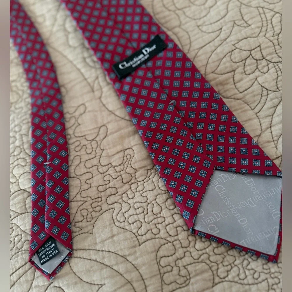 VTG Christian Dior Monsieur Red 100% Silk Tie with Blue Gray Diamond Pattern
